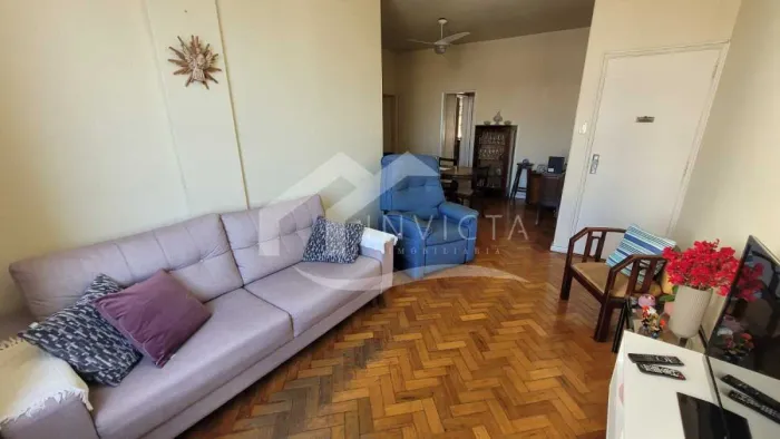 MARAVILHOSO APARTAMENTO DE 4 QUARTOS COM PLAYGROUND EM COPACABANA