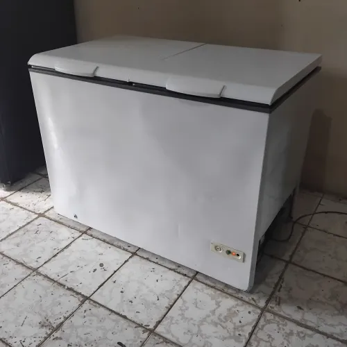 Freezer grande usado