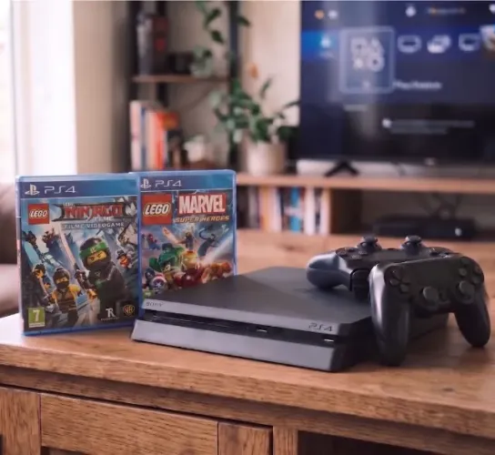 PS4 Slim 1TB Play 4 Playstation 4 + 2 Jogos + 2 Controles
