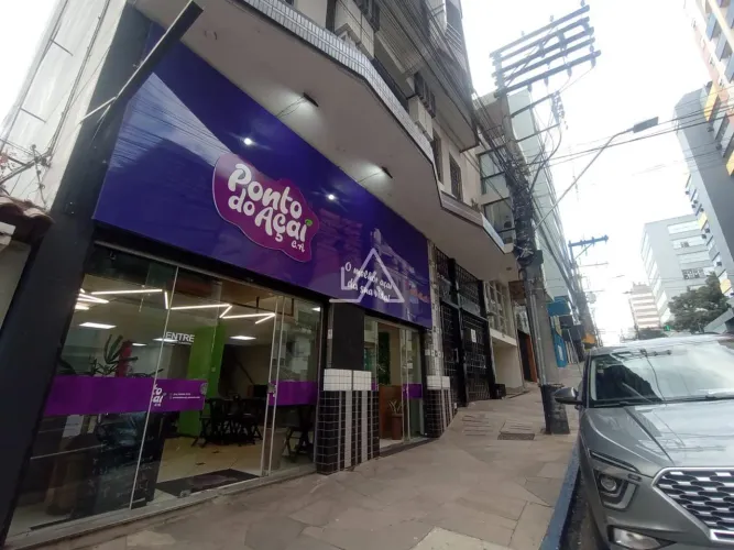 LOJA NO CENTRO A POUCOS METROS DA AVENIDA BRASIL - 150 M²
