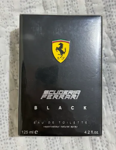 Vendo perfume Ferrari Black 