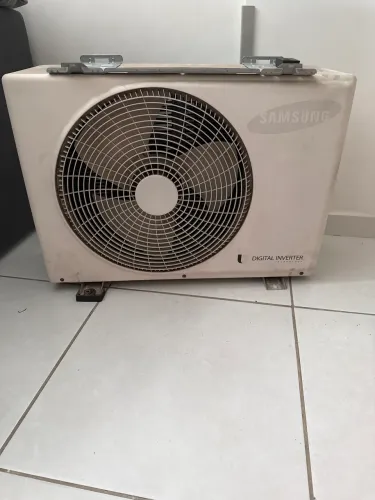 Compressor inverter SAMSUNG 9.000BTUS com carcaça e tudo. 
