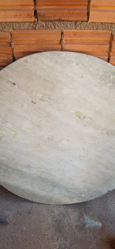 Vendo mesa redonda de mármore (só a pedra)
