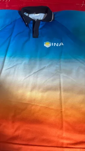 Camisa da farda do Ina