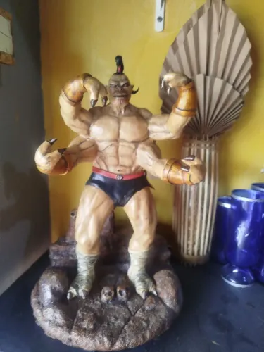 Boneco Goró Mortal Kombat 