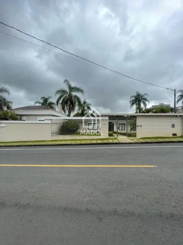 Casa Residencial ou Comercial para Locação no Jardim Carvalho medindo 569m²