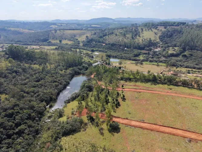 Terreno à venda, 1000 m² por R$ 131.596,40 - Zona Rural - Itatiaiuçu/MG