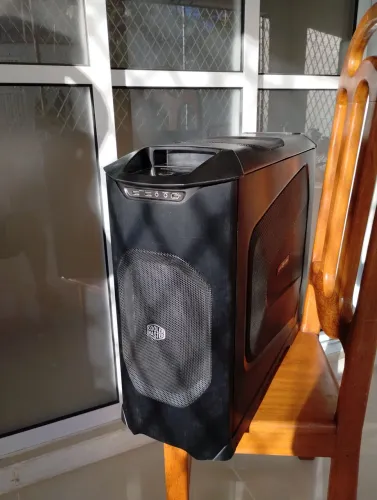 Gabinete Cooler Master Stacker 830 SE e fonte Cooler Master 1000w RS-A00-EMBA