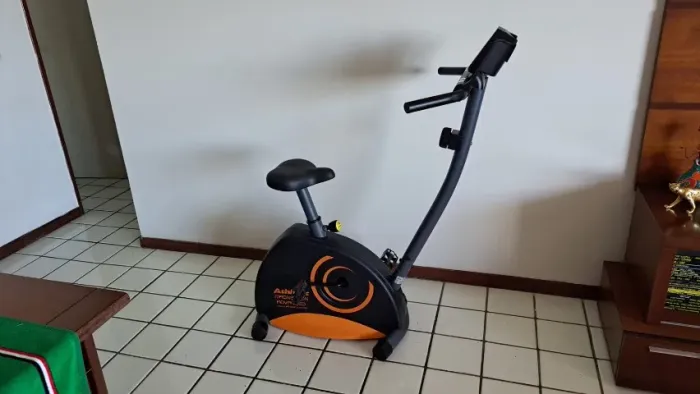 Bicicleta Ergométrica Athletic Advanced Magnetron