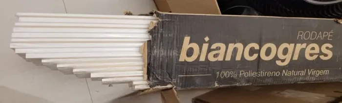 Rodapés Biancogres Branco Frisado (caixa com 15)