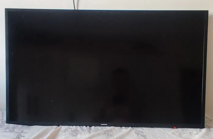 Vendo Smart ATV Samsung 43" polegadas com defeito
