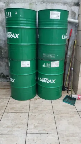 Tambores vazios pra fazer churrasqueira  ou mesa de adega