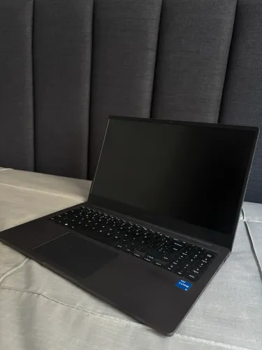 Galaxy Book2 i5-1235u com 16GB Ram (2*8) e 256Gb NVMe + 512Gb SSD SATA - Windows 11 Home
