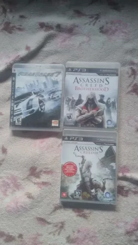 Vende se 3 jogos de ps3 CD em boas condições pronto só compra e ser feliz 