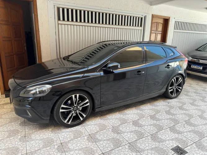 Volvo V40 T-5 Cross Country 2.0 AWD Aut. 2014