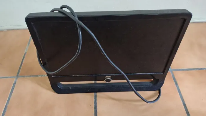Monitor AOC