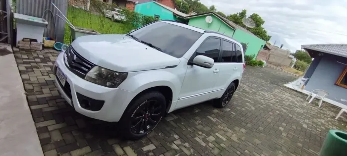 Suzuki Grand Vitara 2.0 16V 4x2/4x4 5P Mec. 2014
