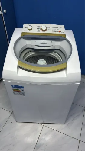 Máquina de lavar Brastemp 11kg cesto inox, novinha