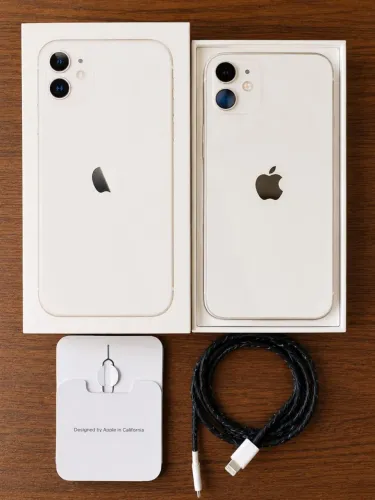 iPhone 11