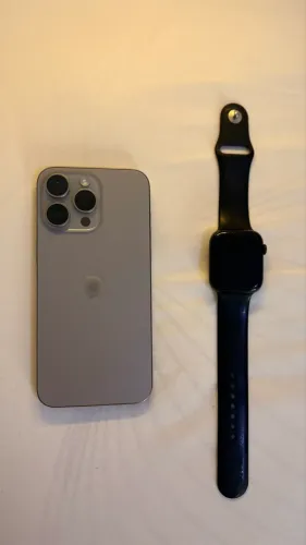 iPhone 15 Pro Max 256GB + Apple Watch Series 7 - Caixa e Nota Fiscal