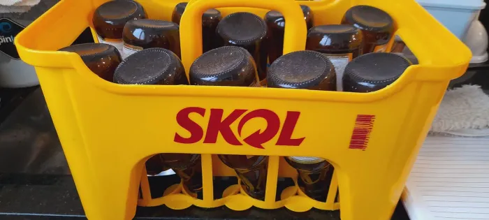 Engradado Skol com alça