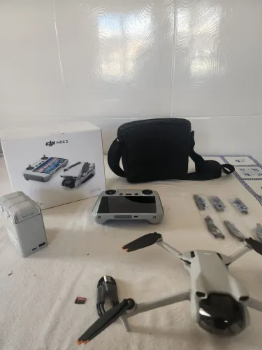 Dji mini 3 combo RC display com menos de 2horas de voo