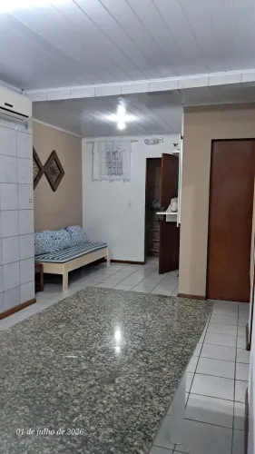 Alugo apartamento/casa anual para no máximo 4 pessoas na Praia da Lagoinha do Norte