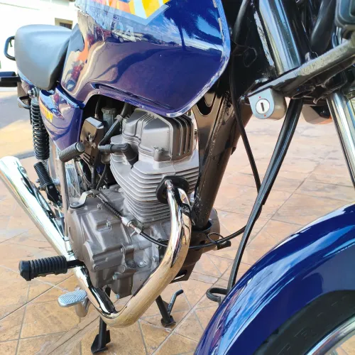 CG Titan 1995 relíquia, moto extremamente conservada