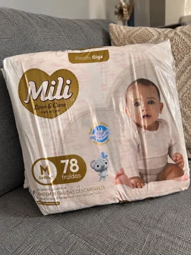 Fralda Mili Premium Giga M - 78 unidades - Lacrada
