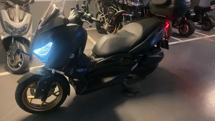 Xmax 250 verde fosco