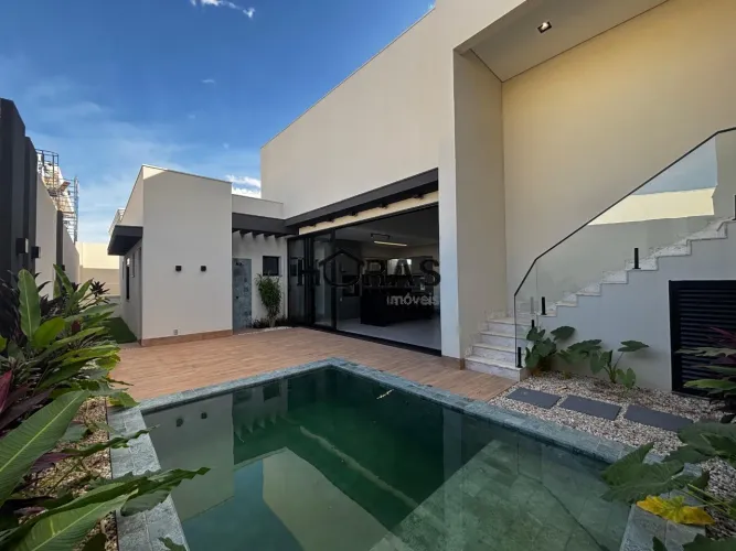 Casa à Venda no Florais da Mata em Várzea Grande | 240 m² | 3 Suítes