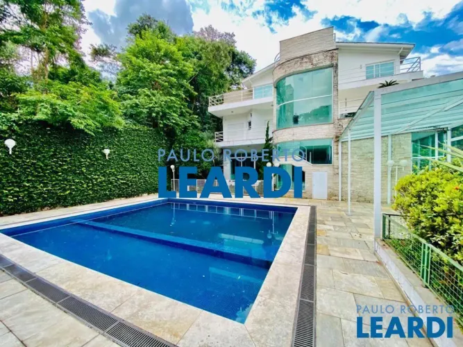 CASA ASSOBRADADA - CIDADE JARDIM - SP