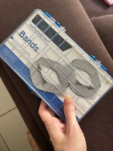Caixa de bandas ortodônticas inferior 