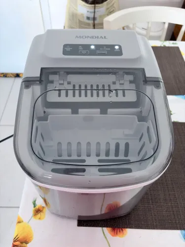 Máquina de gelo Mondial
