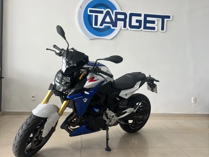 BMW F 900 R SPORT PLUS