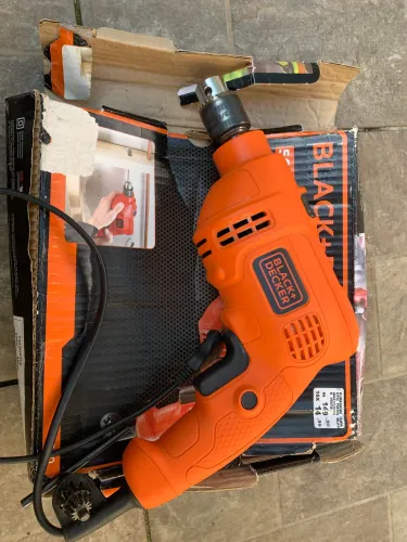 Furadeira Black e Decker 560w