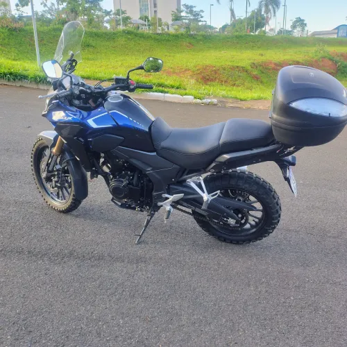 Honda CB 500 2024 Azul