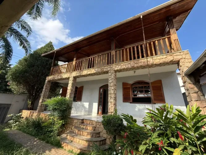 EXCELENTE CASA PARA LOCAÇÃO NO BAIRRO CASTELO