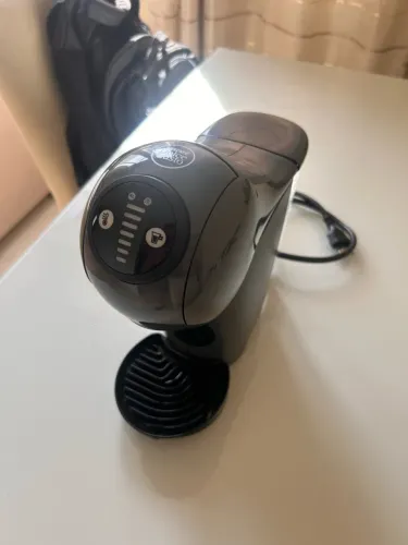 Cafeteira Dolce Gusto Seminova