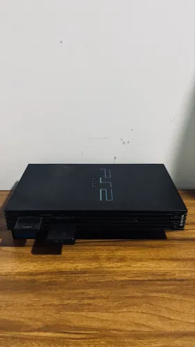 PLAYSTATION 2 FAT (SEM CABOS/FONTE)