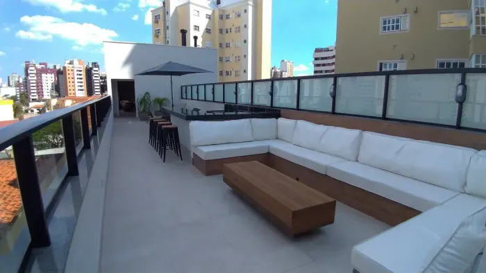 Imóvel para aluguel possui 28 metros quadrados com 1 quarto em Bigorrilho - Curitiba - Par