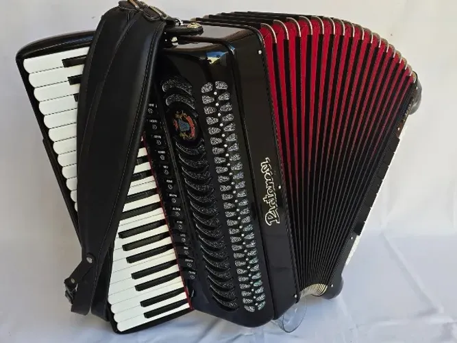 Acordeon 120 Baixos Piatanesi Polifônica Impecável