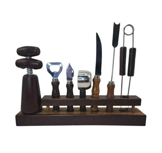 Conjunto vintage para bar e coquetelaria em madeira e aço
