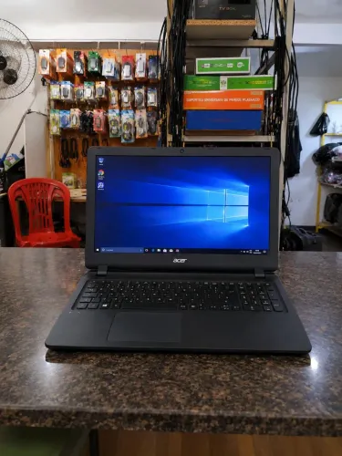 Notebook Acer i3-6006U 4GB SSD 15.6" - Rápido e em Bom Estado!