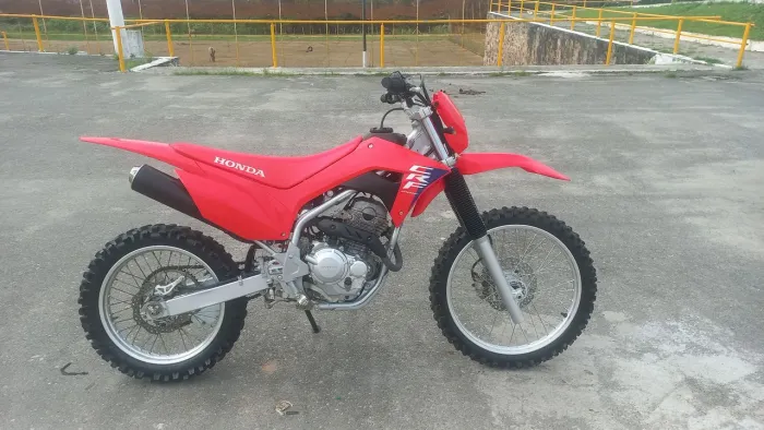CRF 250 cc , honda , nova sem detalhe. *