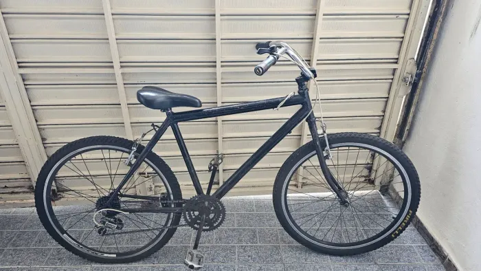Bicicleta montadora aro 26 (ler descrição)