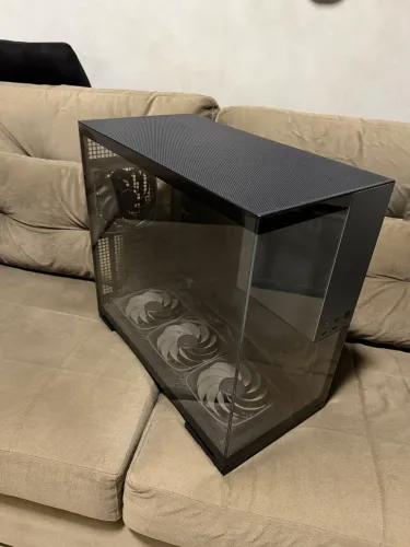 Gabinete Geometric Future Model 5, EATX, acompanha 5 Fans ARGB