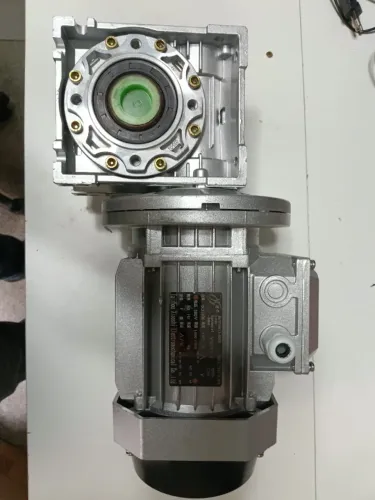 Motoredutor NMRV050 0,37kW Trifásico 380V Novo Sem Uso Alto Torque