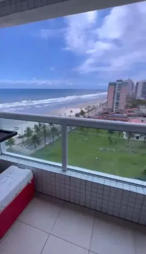 Apartamento mobiliado, 2 dormitórios, condomínio de frente praia, bairro Solemar, Praia Gr