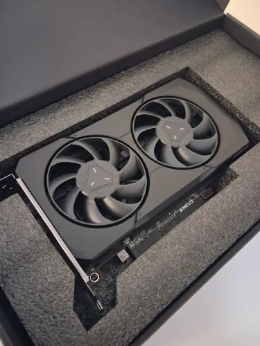 Placa de Vídeo XFX AMD RADEON RX 7600 8GB, GDDR6, Nova na Caixa!